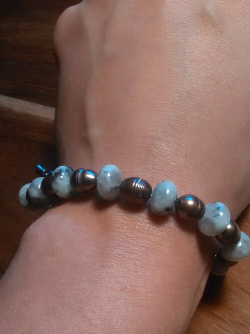 Green Kiwi Jasper and Brown Pearl Stainless Steel Bracelet (7.25 Inch)